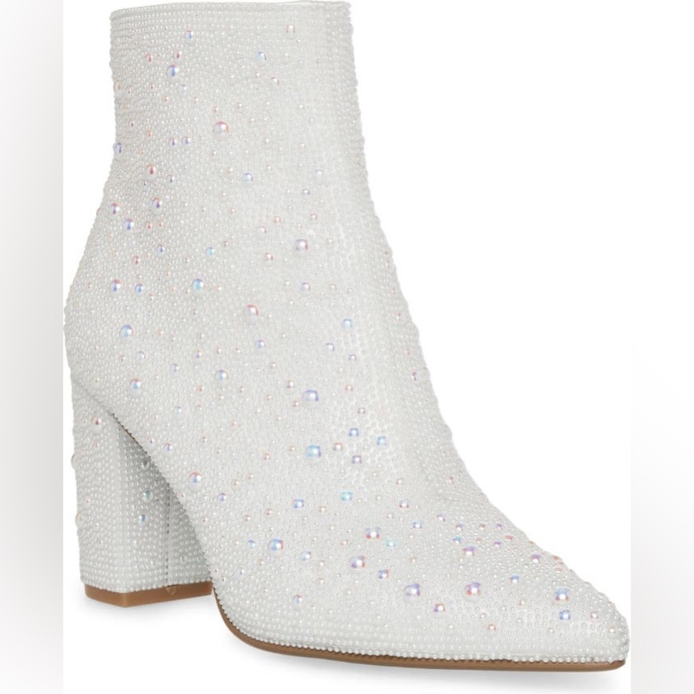 Betsy Johnson Cady Ivory Booties